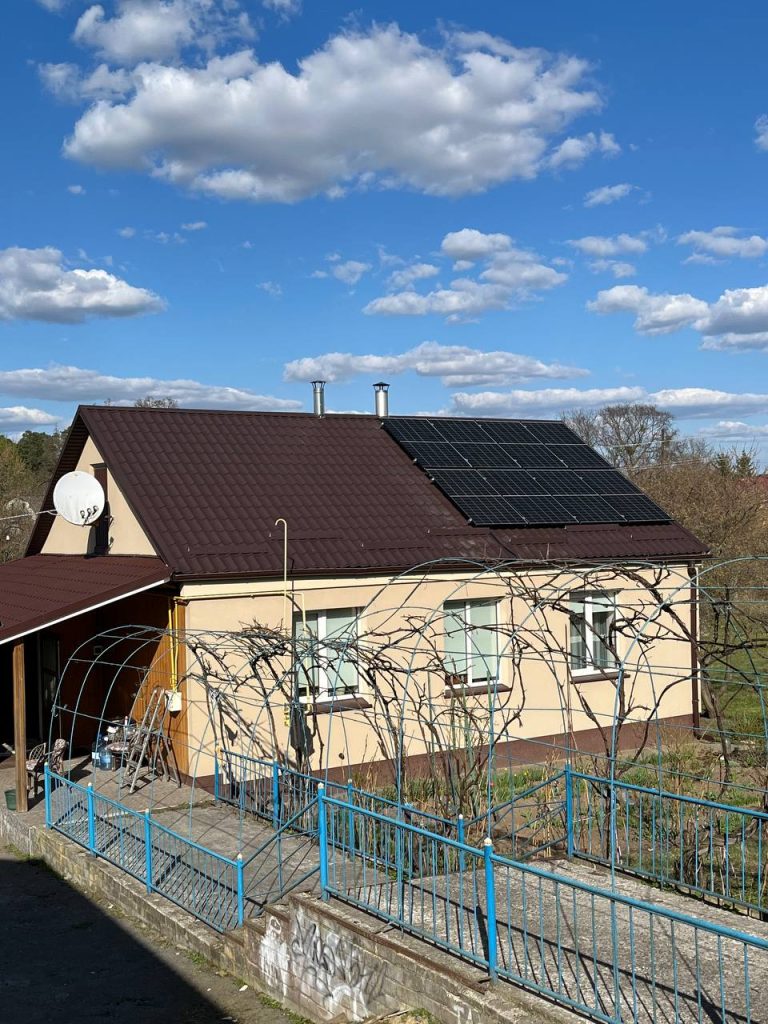 Гібридна сонячна електростанція 3,84 кВт